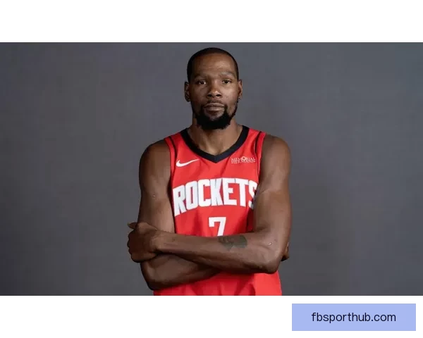 杜兰特称詹姆斯能打4到5年 末节仅出手2次重视团队篮球