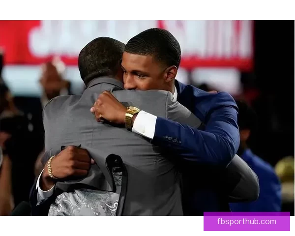 伊森母亲发声请求顶级训练师前往休斯顿助力